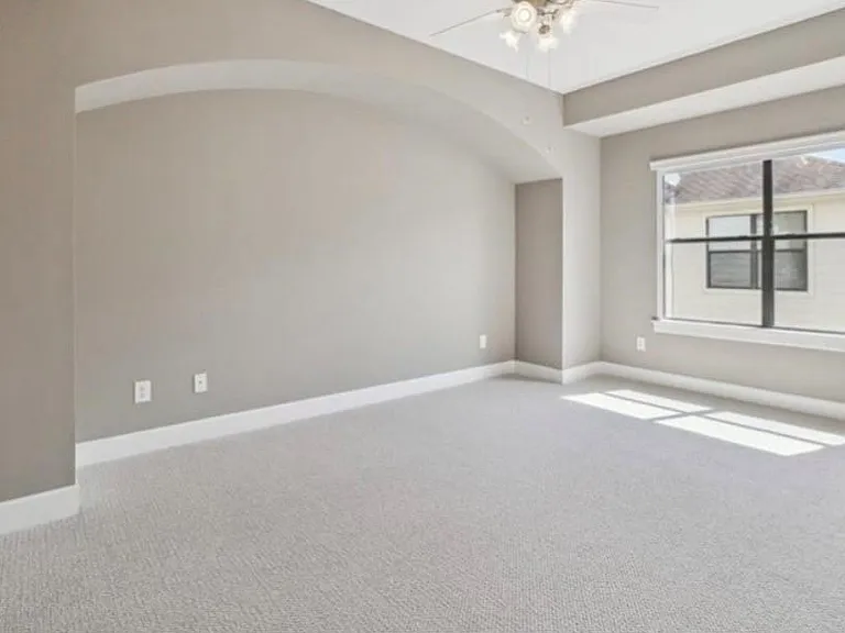 650 Westcross St #3 — Photo 13