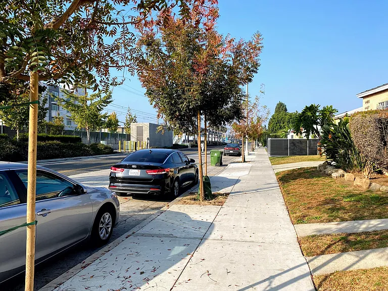 4403 1/2 W Exposition Blvd — Photo 31