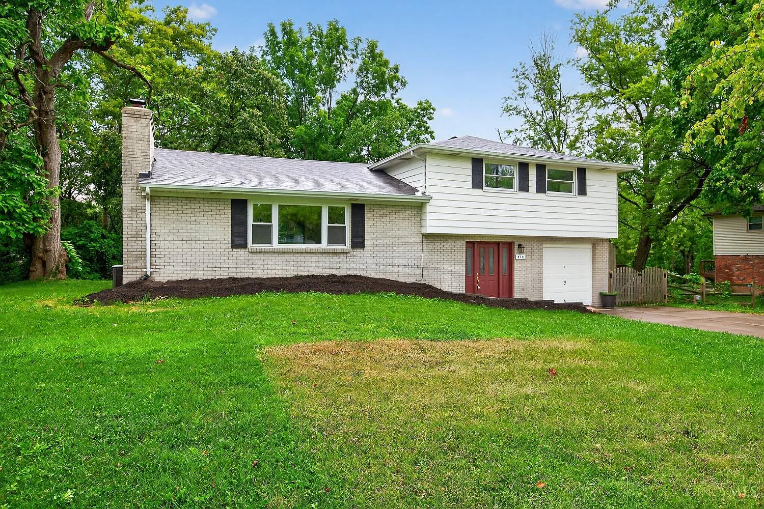 570 Cocinda Ln photo 1