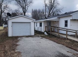 411 W Hagerman St, Sullivan, IL 61951