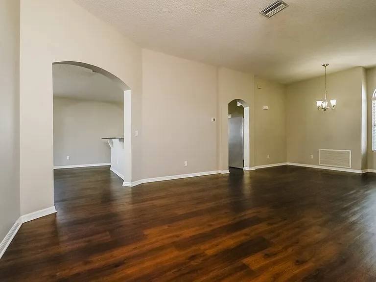 12845 Longcrest Dr — Photo 3