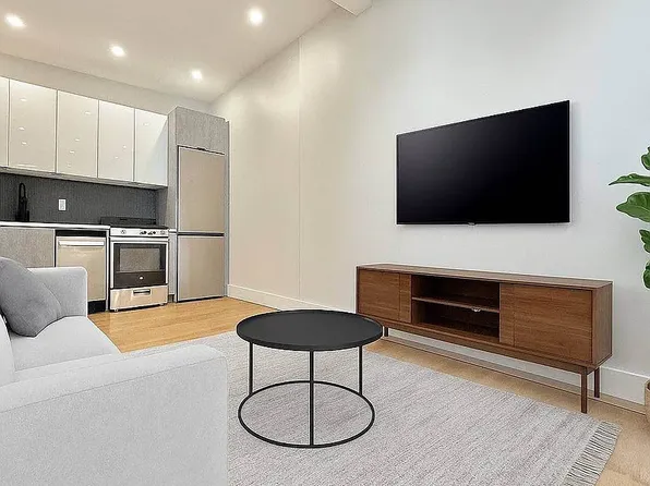 72 Greenpoint Avenue image 1 of 5