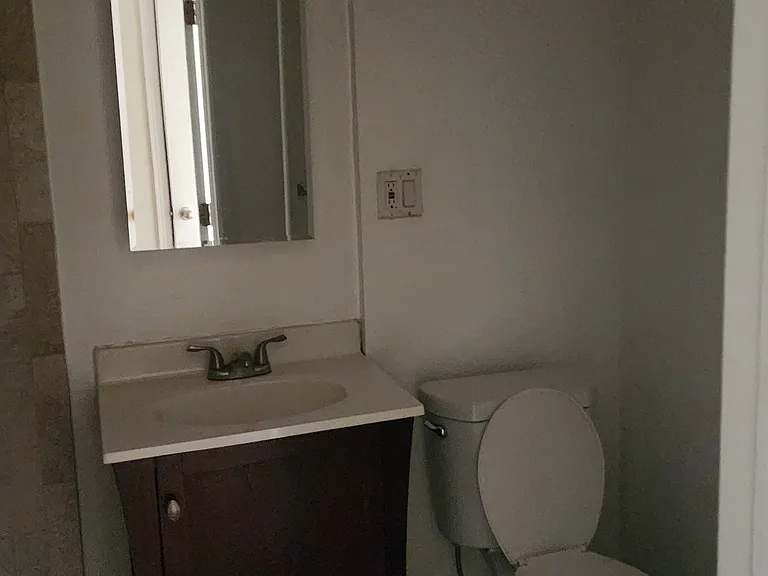 409 Hancock St #2 — Photo 6