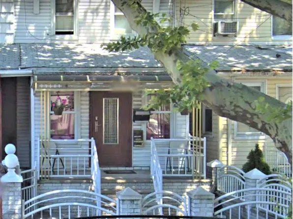 11205 103rd Avenue, Richmond Hill, NY 11419