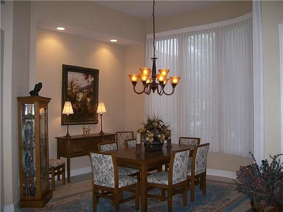 5th image of 995 Stone Lake Dr