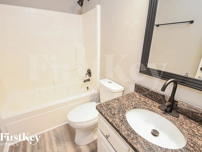 443 N Odell St — Photo 12