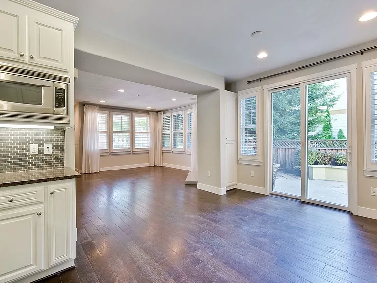 156 Linfield Dr — Photo 11