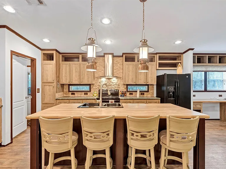 271 Shoreline Dr — Photo 9