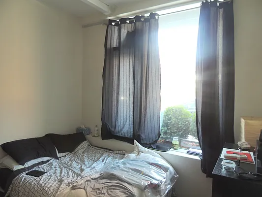 Rented by J Misrahi Realty Corp | media 3