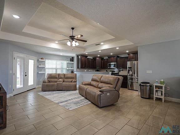 5th image of 2100 Mockingbird Ln