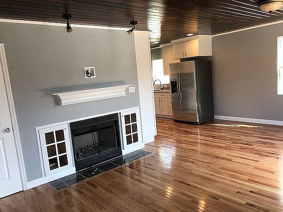2nd image of 8122 Andersonville Pike