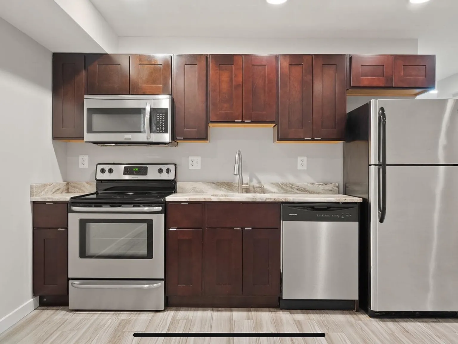 1402 Decatur St NW — Photo 2