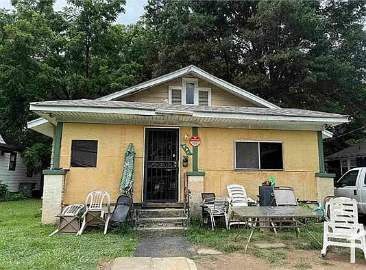 691 Harrell St — Photo 2