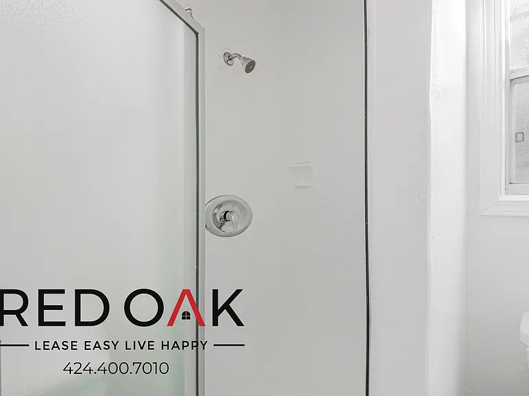 1269 N Normandie Ave #1/4 — Photo 8