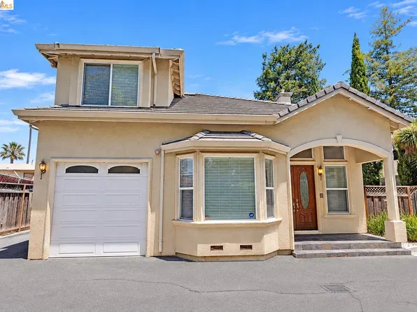 35 Amherst Ct, Menlo Park, CA 94025