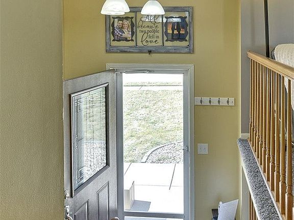 4th image of 7927 Rock Creek Cir