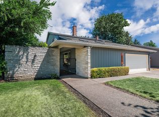 2915 Chuckanut St, Eugene, OR 97408