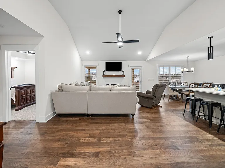 1601 Collins View Way — Photo 4