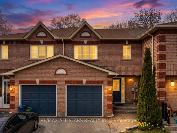 32 Lancaster Ct, Georgina, ON L4P 4A1