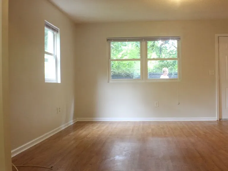 19 Amherst St — Photo 2