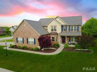 7007 N Draycott Pl, Peoria, IL 61615