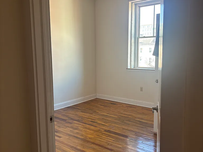 432 Northampton St #404 — Photo 3