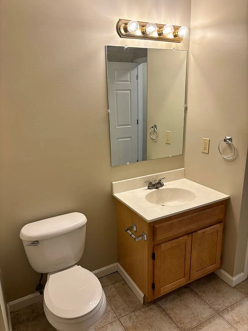 Lakepointe Apartment Homes — Photo 3