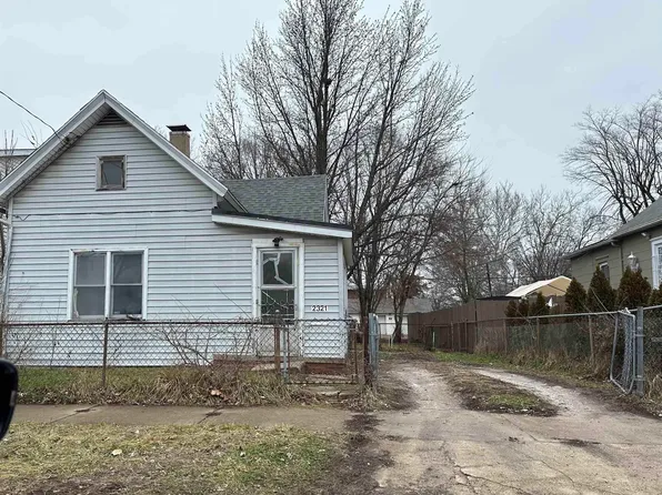 2321 W Marquette St, Peoria, IL 61605