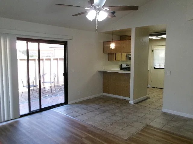 2 bed, 926 sqft, $3,500 — Photo 1