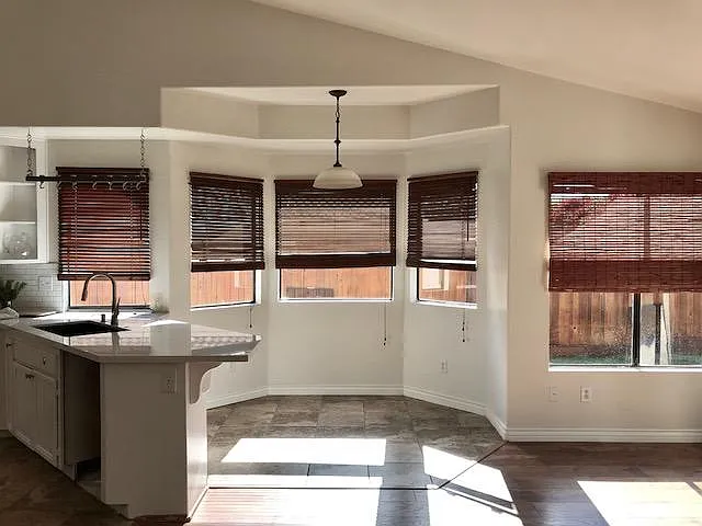 Kitchen /Dinning