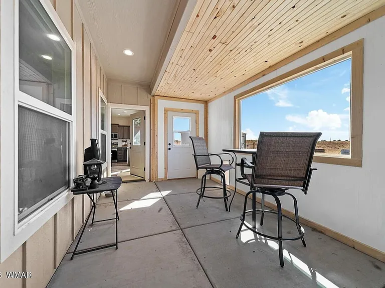 660 S Foothills Blvd — Photo 15