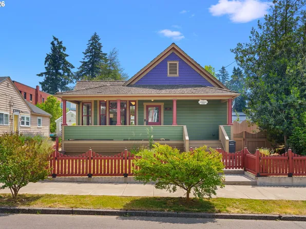 806 Washington St, Oregon City, OR 97045