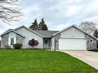 6409 Baychester Dr, Fort Wayne, IN 46815