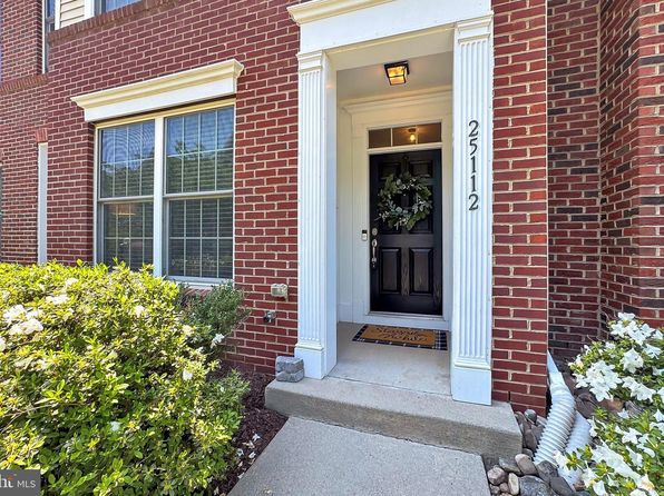 25112 Neptune Ter, Chantilly, VA 20152