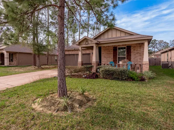 2068 Lost Timbers Dr, Conroe, TX 77304