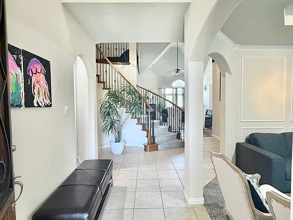 5th image of 7430 Hidden Cove Ln