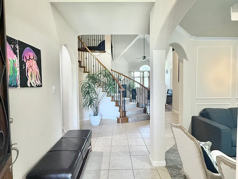 7430 Hidden Cove Ln — Photo 5