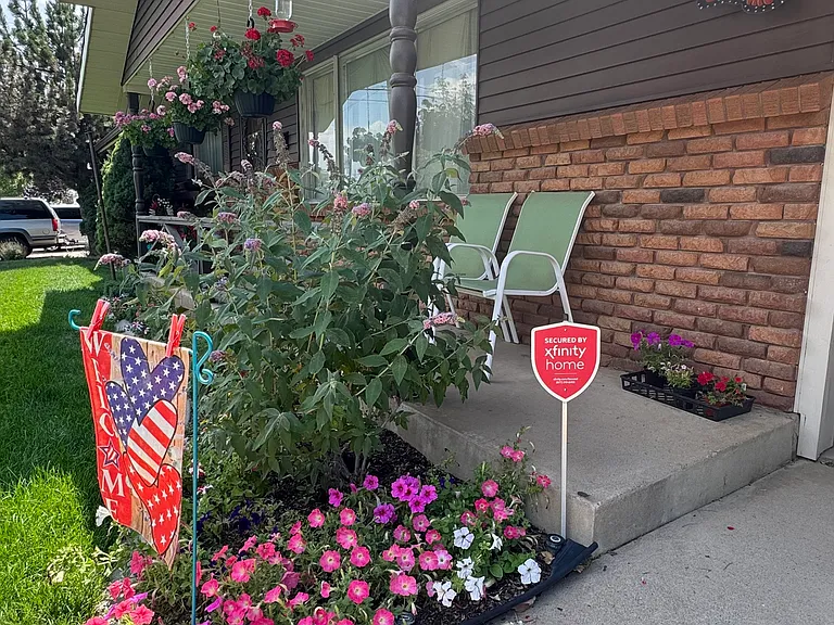 827 N 50 W — Photo 1