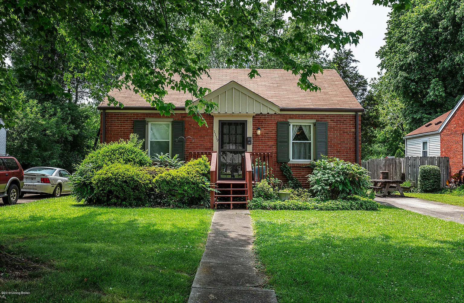 1119 W Indian Trl photo 1