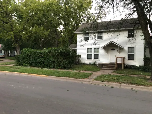 1131 Ratone St, Manhattan, KS 66502