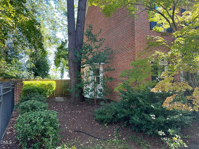 1401 Governors Ct — Photo 17