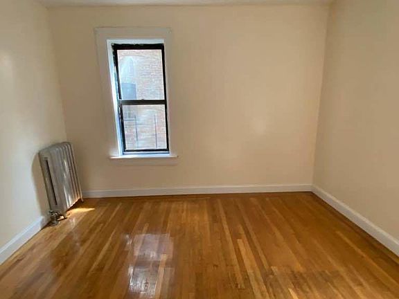 2nd image of 144 E 208th St APT 1E