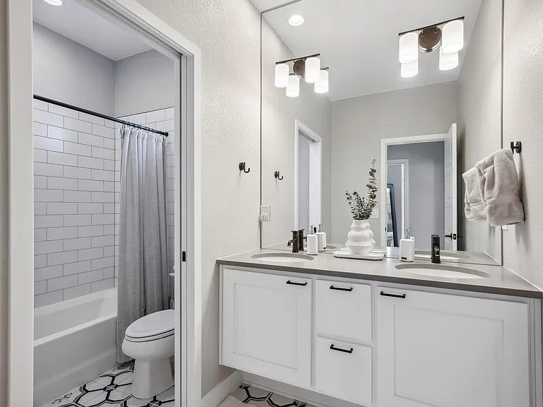 9714 Bennett Peak St — Photo 26