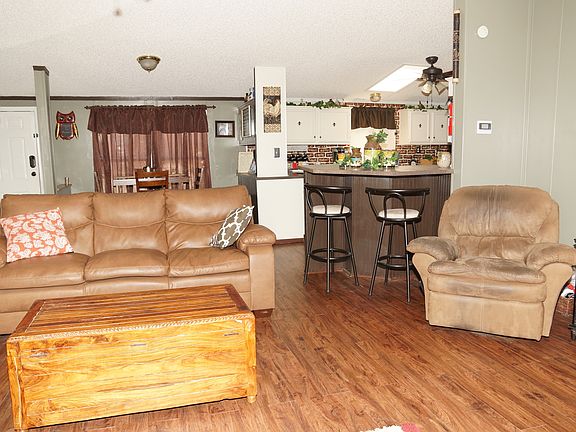 5th image of 101 Goldenrod Ave