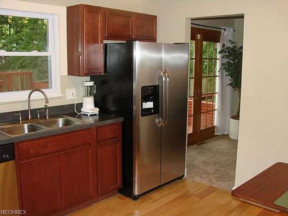 3rd image of 7915 Richwood Dr
