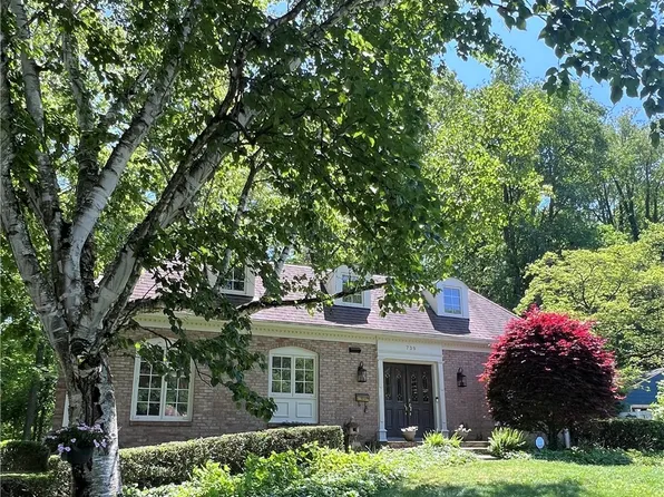 739 Castle Blvd, Akron, OH 44313