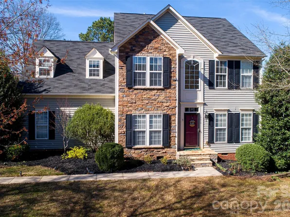 6610 Olmsford Dr, Huntersville, NC 28078