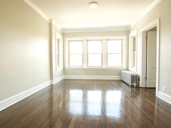 2nd image of 7247 S Cornell Ave #1
