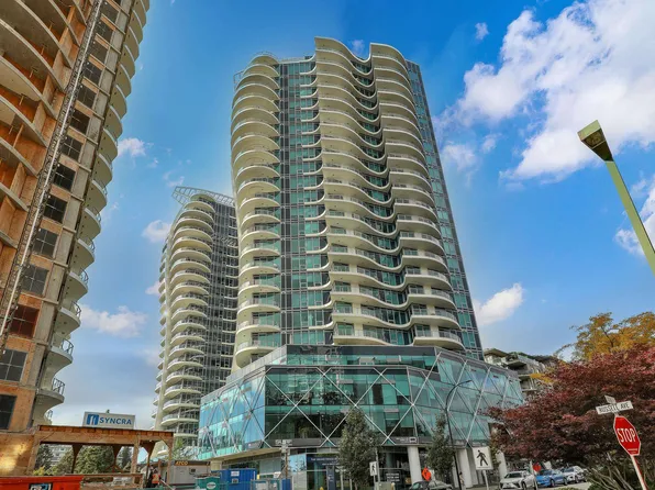 1501 Foster St #1401, White Rock, BC V4B 5L8