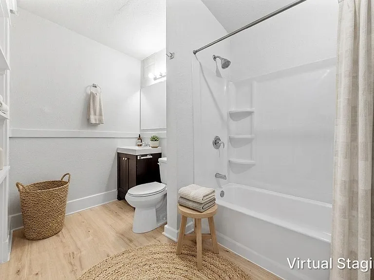Milano Apartments — Photo 3